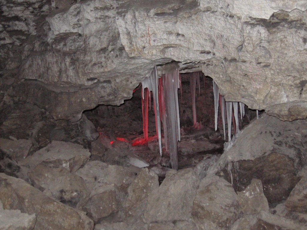 столоктиты кунгурской пещеры