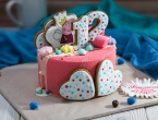 Закажите детский торт на день рождения, оформленный в тематике любимых героев ребенка