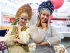 Русские забавы, проводы летнего сезона и финансы для школьников. Выходные с детьми 21-22 сентября