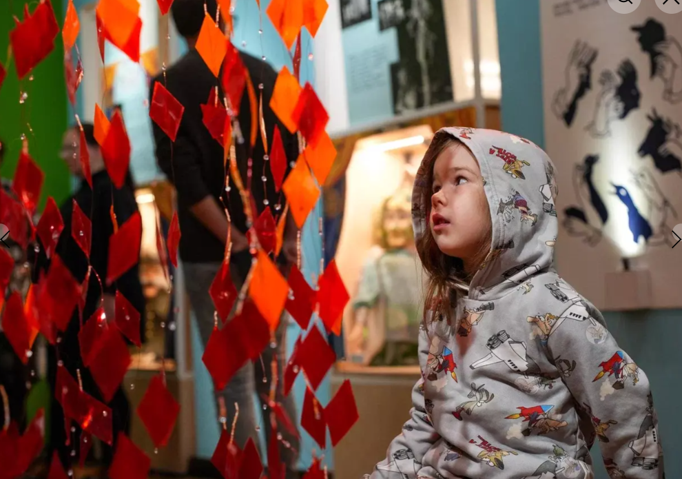 У чуда за кулисами - МИЕ