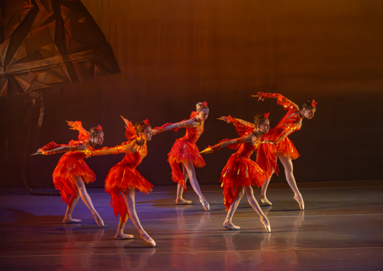 Жар-Птица в театре балета “Щелкунчик”