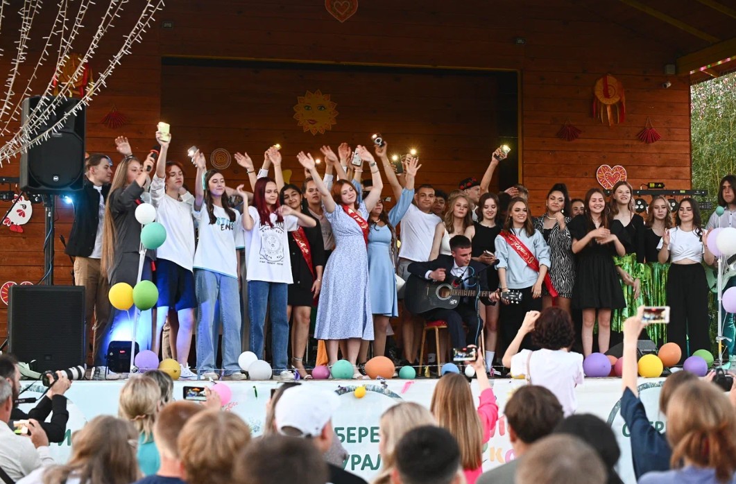 Выпускной 9-11 классов - Парк Сказов