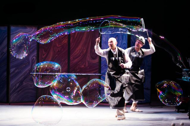 Легендарное шоу мыльных пузырей в театре балета Щелкунчик