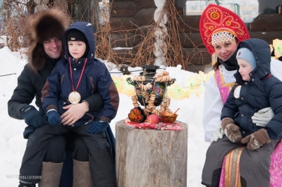 Веселые Масленичные гуляния в КСК Темпе с катанием на санях и традиционными русскими играми!!!