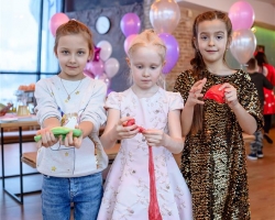Мастер-класс "Приготовление слайма" в Екатеринбурге 