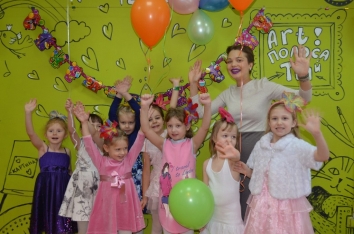 Веселые Праздники в студии "Полосатый кот"