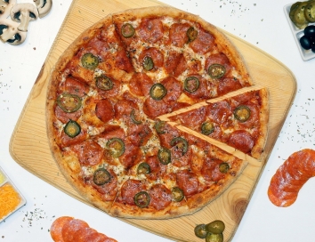 Пицца "Пепперони с халапеньо"