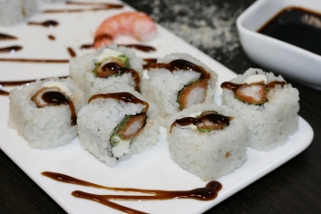 Ролл "Креветка острая кляре"