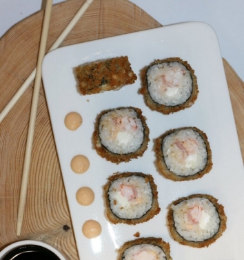 Горячий ролл " Креветка в беконе"