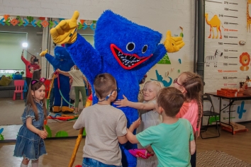 Хагги Вагги на фабрике игрушек