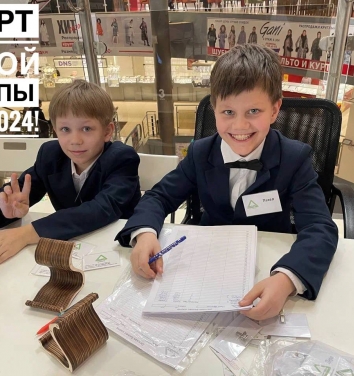 Обучение в младшей группе по программе "Предпринимательство"